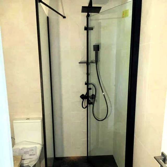Sanitare — Cabina dus
