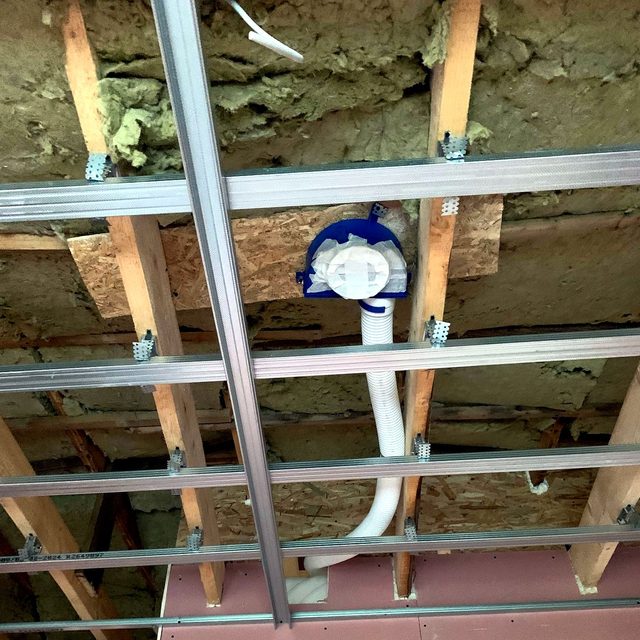 Ventilație — Ventilatie tubulatura tavan